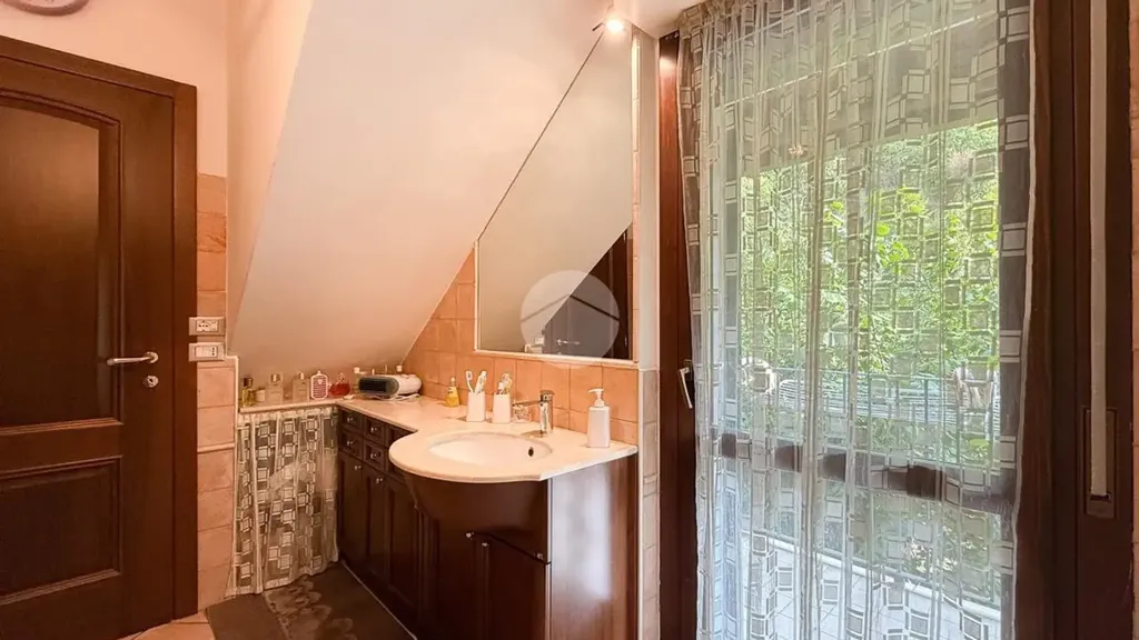 Bathrooms - Modern Terrace Villa in Pettino, L'Aquila