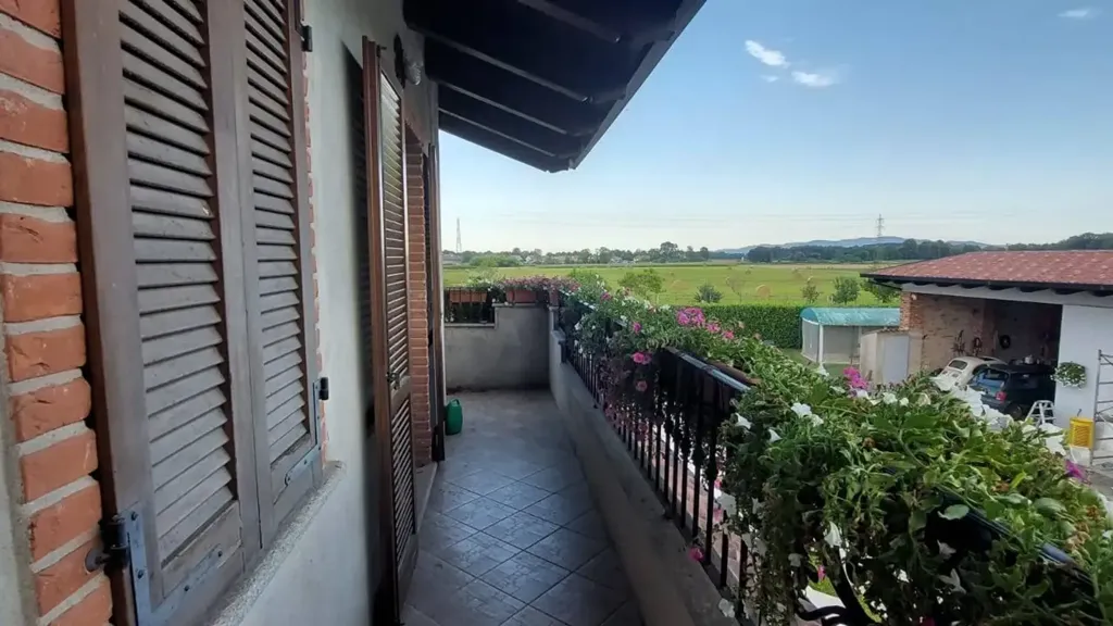 Balcon - Villa with Garden and Pool in San Benigno Canavese