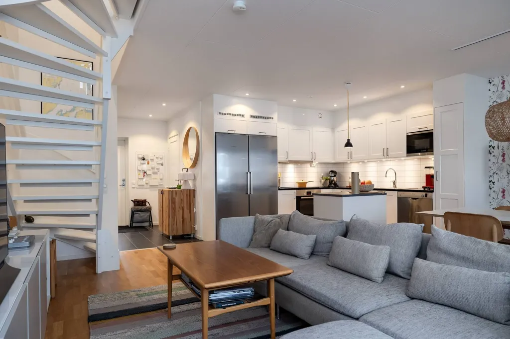 Séjour - Apartment with Balcony in Ekeby Almby, Örebro