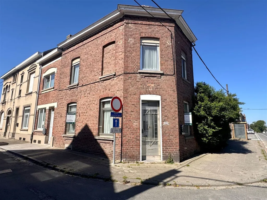 Extérieur - Maison avec Terrasse et Garage à Lessines