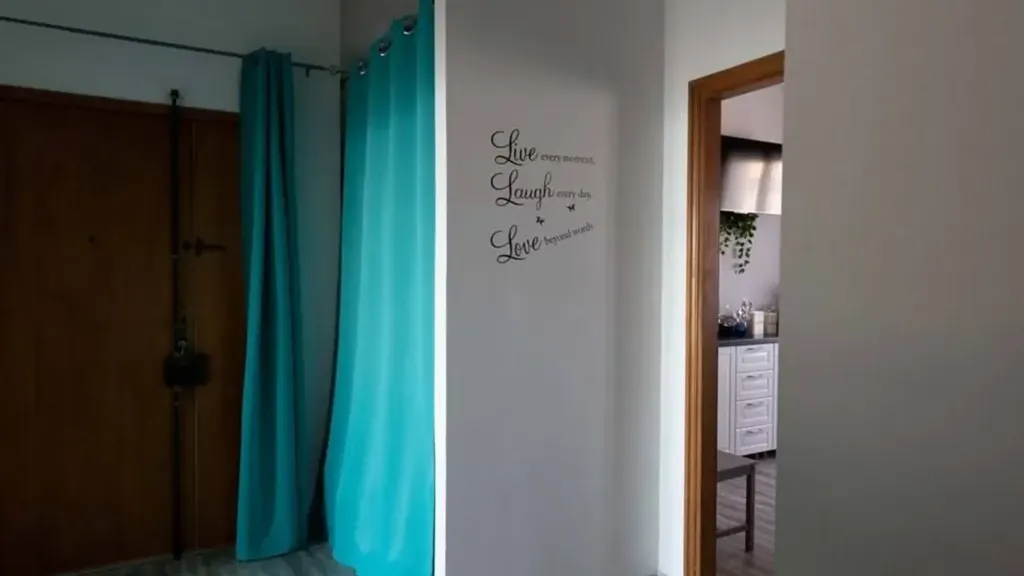 Entrée - Panoramic Apartment with Balcony in Gambassi Terme