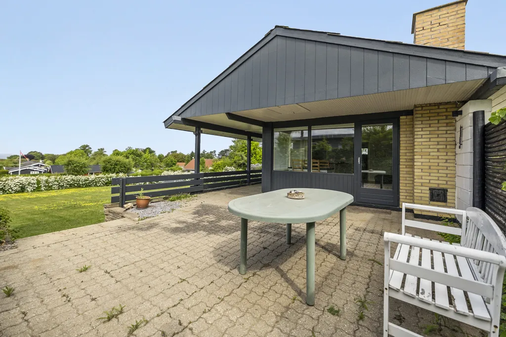 Terrasse - Summerhouse with Beach Access in Drøsselbjerg