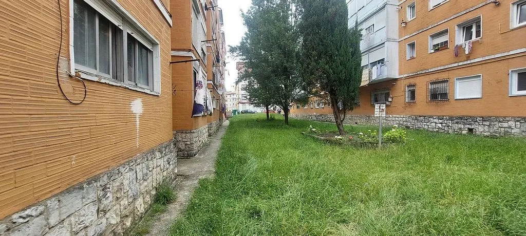 Jardin - 3-Bedroom Flat with Views in Torrelavega
