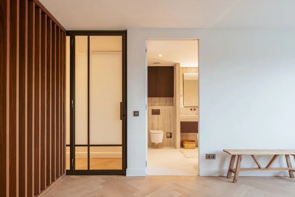 hallway_entrance