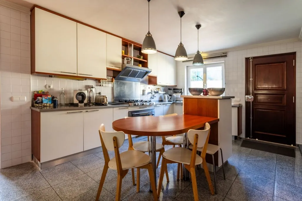 Cuisine - Luxury Villa with Pool in Guia, Lisbon