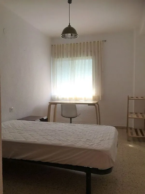 Magamistoad - Furnished Flat with Balcony in Benimaclet
