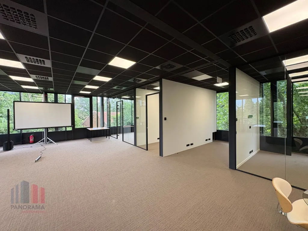 Office - Strategically Located Office Space near E40 in Drongen