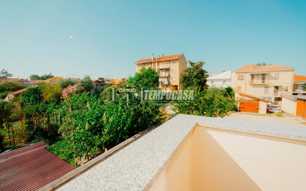 Balcone - Renovated Villa with Garden in Vigevano