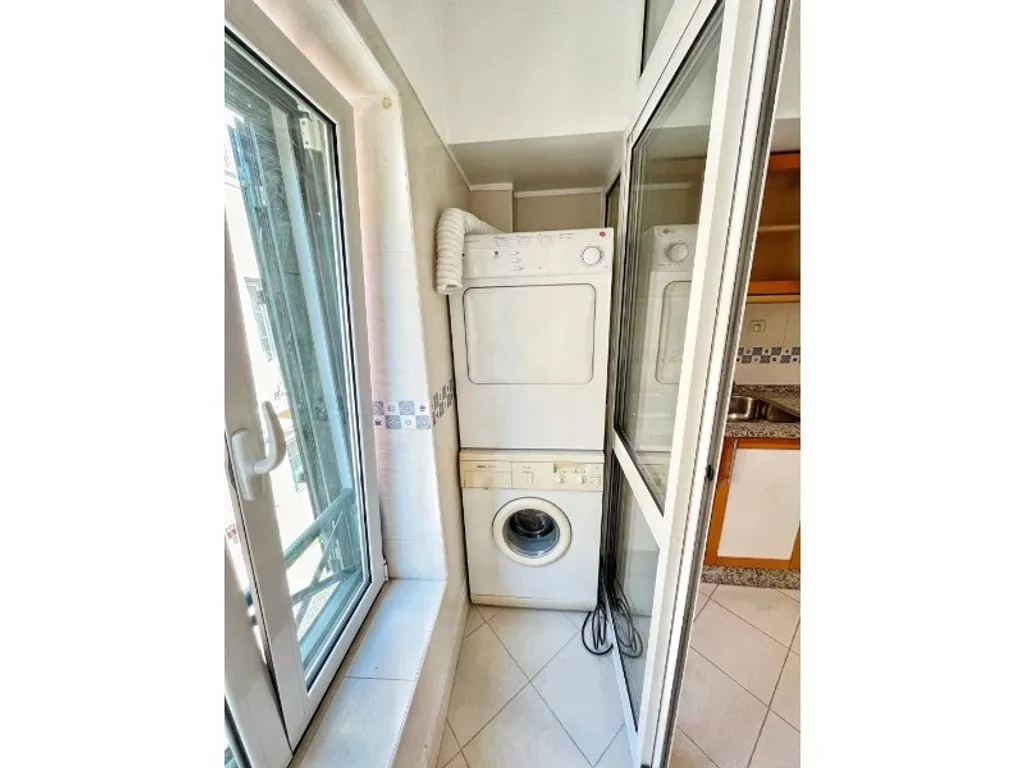 Pesuköök - 2-Bedroom Flat with Portuguese Architecture in Lisbon