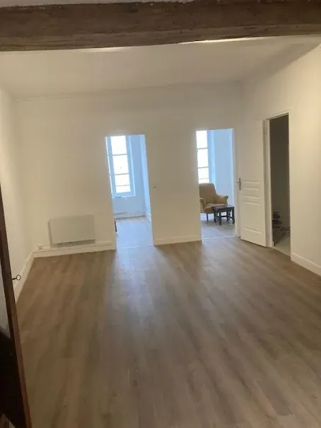 Elutuba - 3-Bedroom Apartment in Chartres