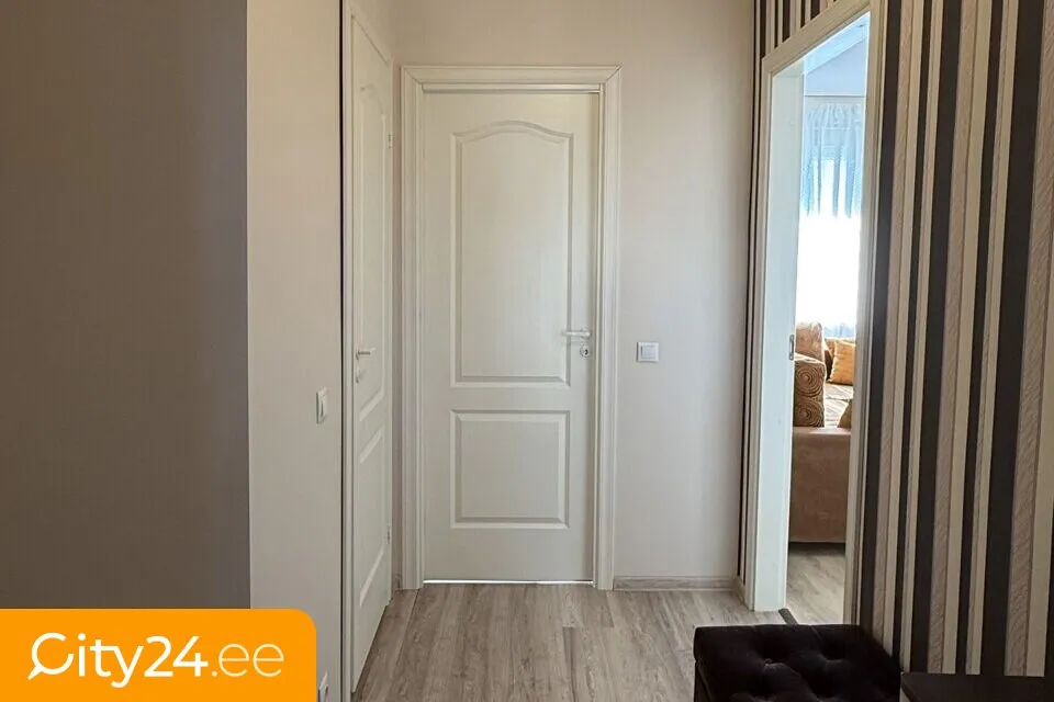 hallway_entrance