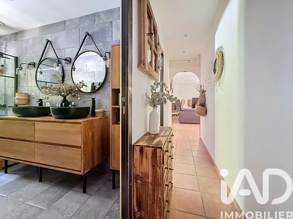 Salles de bain - Maison 4 Chambres avec Piscine à Signes