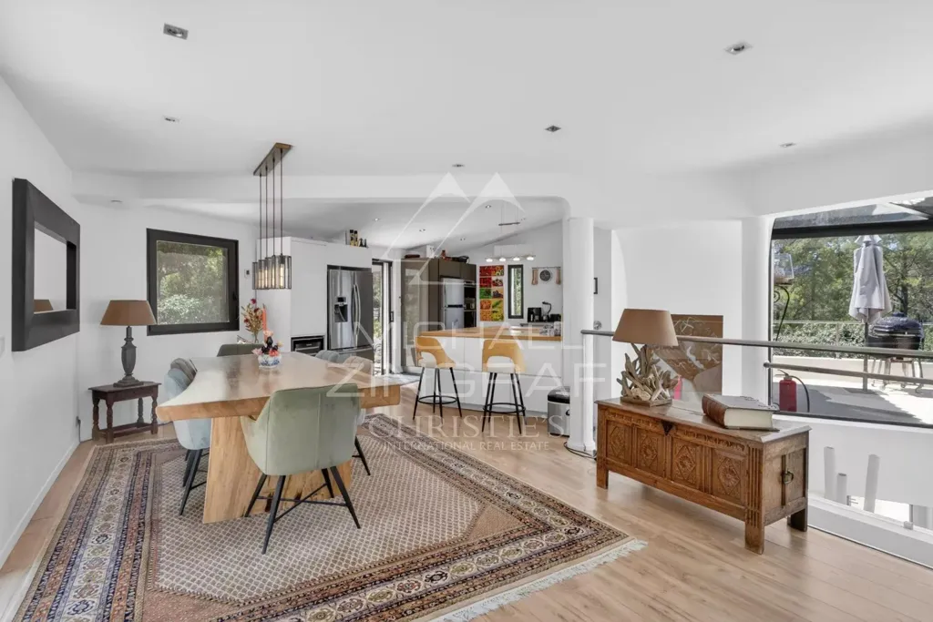 Salle à manger - Villa Contemporaine avec Vue Panoramique à Fayence