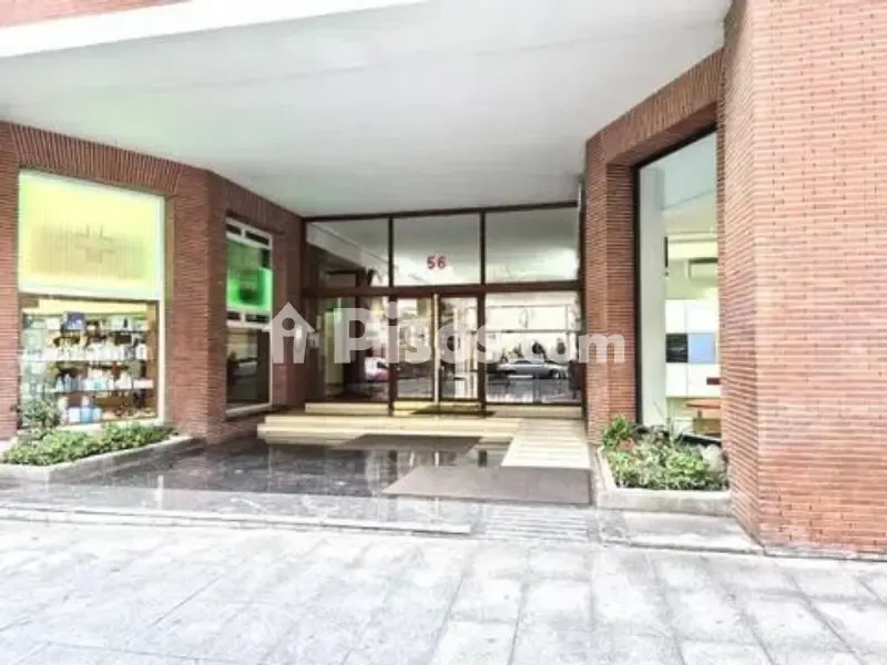 Esik - Luxury Flat with Park Views in Indautxu