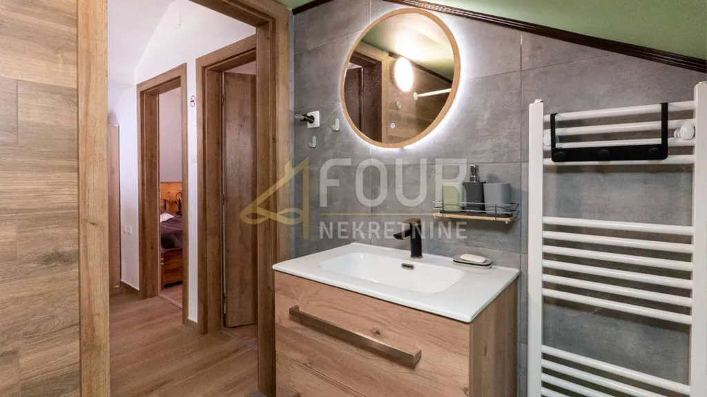 Salles de bain - Rustic House with Jacuzzi in Vrhovine