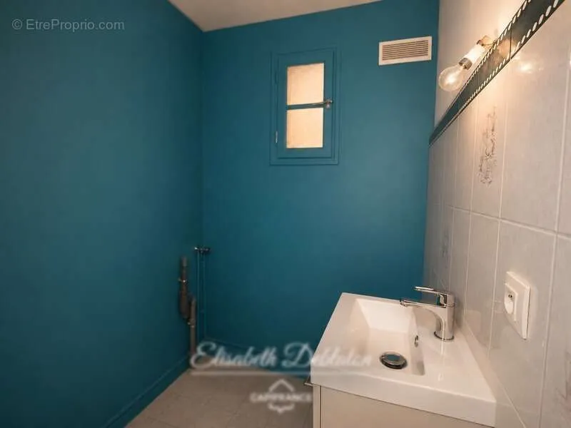 Salles de bain - Maison Familiale avec Jardin à Choisy-au-Bac