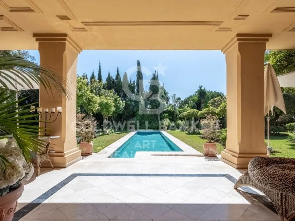 Terrass - Luxury Villa with Private Pool in Guadalmina Baja