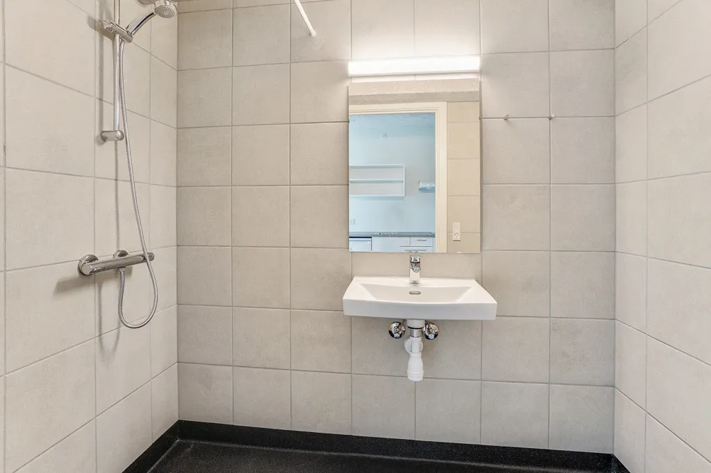 Salles de bain - Appartement 1 pièces à Odense