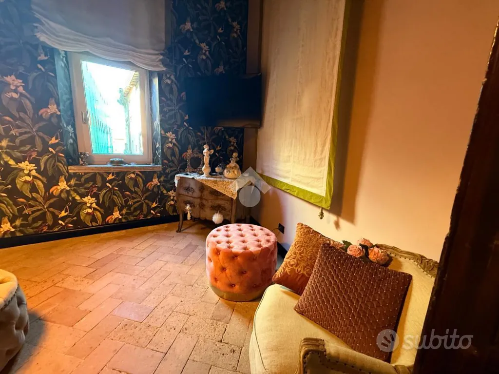 Elutuba - Charming 5-Bedroom Apartment in Orte