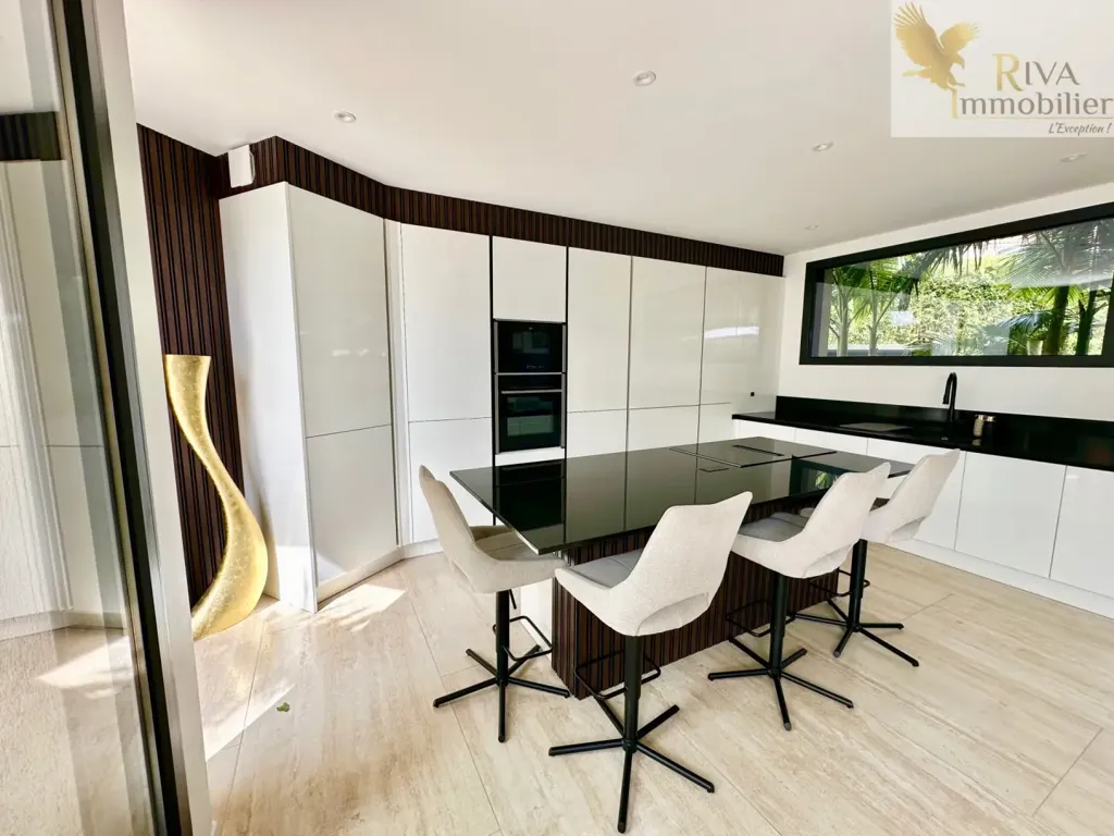 Cuisine - Villa avec piscine et jardin à Sanary-sur-Mer