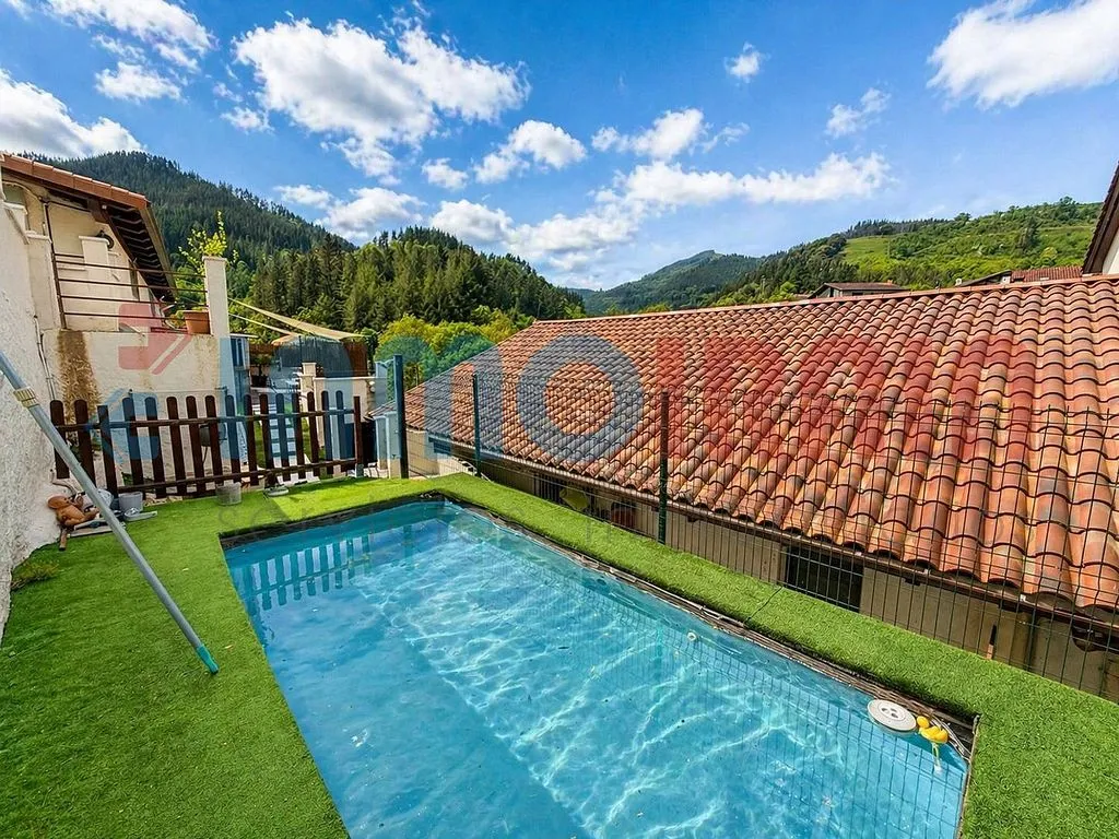 Piscine - Chalet with Pool and Terrace in Ataun