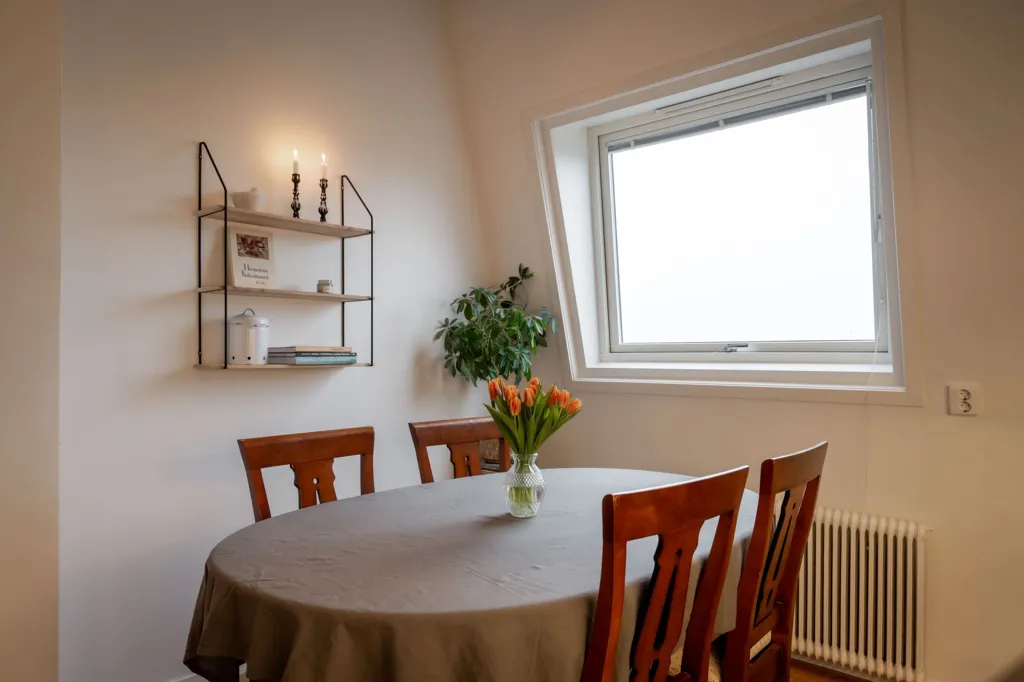 Salle à manger - Renovated Penthouse with Balcony in Norrmalm