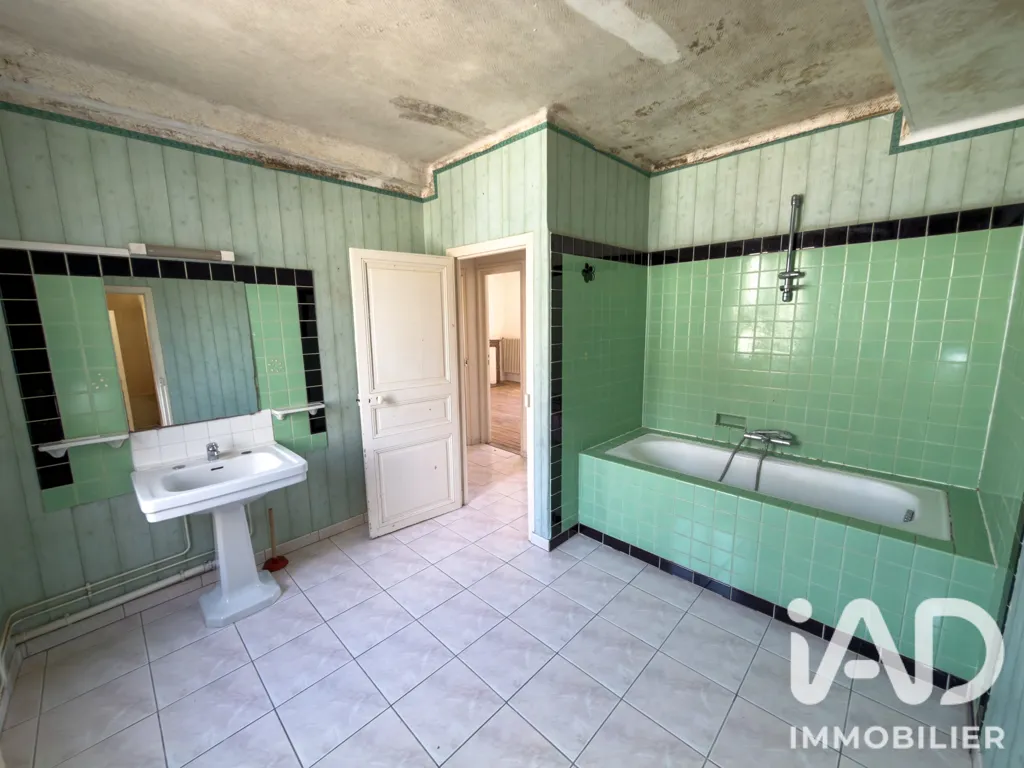Bagni - 5-Piece House with Garden in Oger