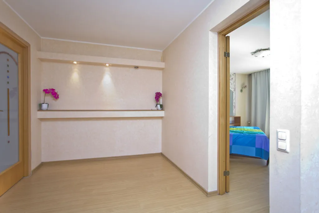 hallway_entrance