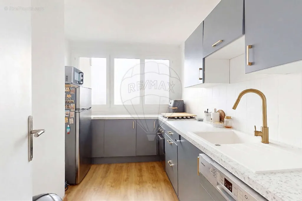 Cucina - South-Facing Flat with Balcony in Olivet