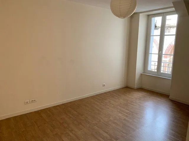 Toad - Flat with Parking near Aurillac Centre