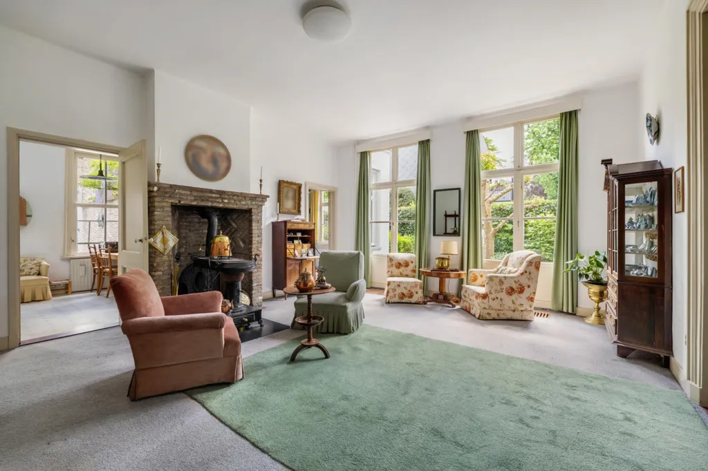 Living Room - Monumental Villa with Historical Charm in Breda