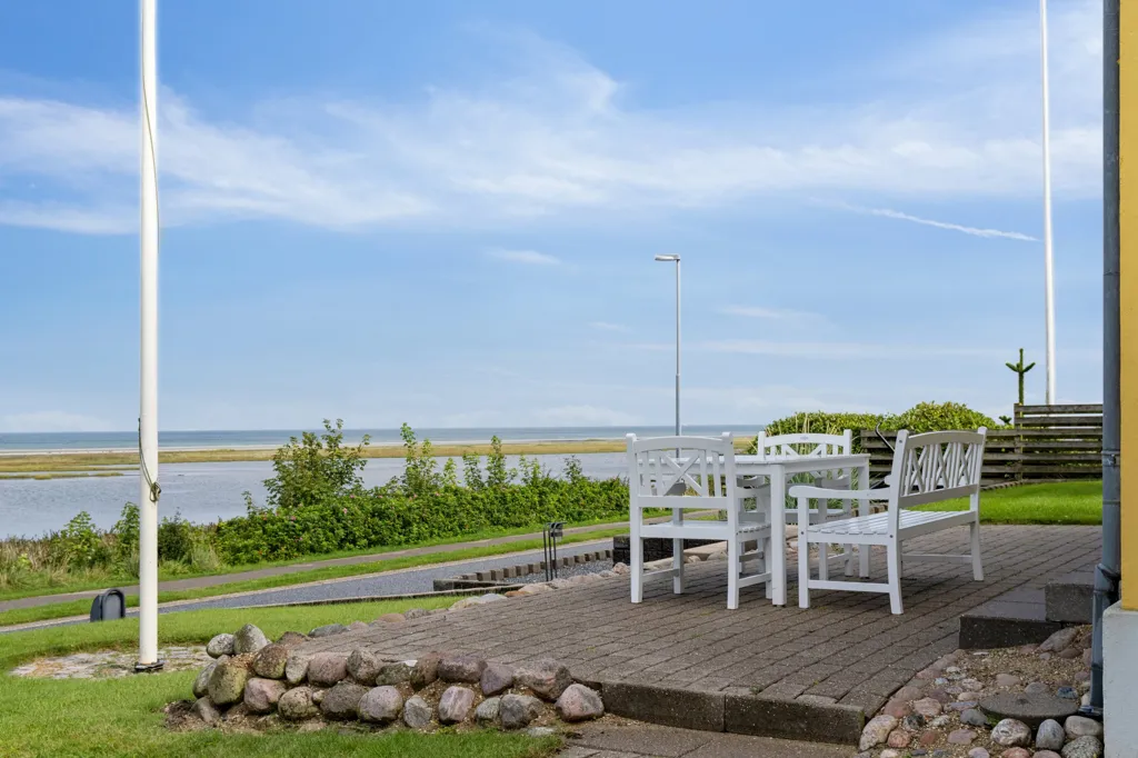 Terrasse - Villa with Sea View in Bønnerup Strand