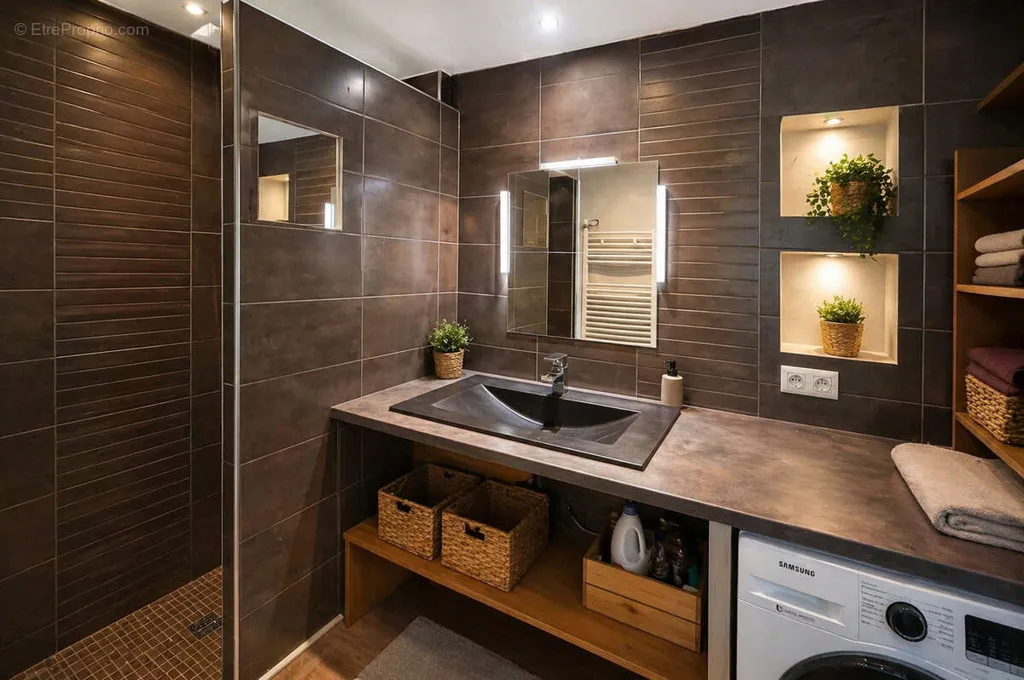 Bagni - 3-Bed Apartment with Parking in Bordeaux Chartrons