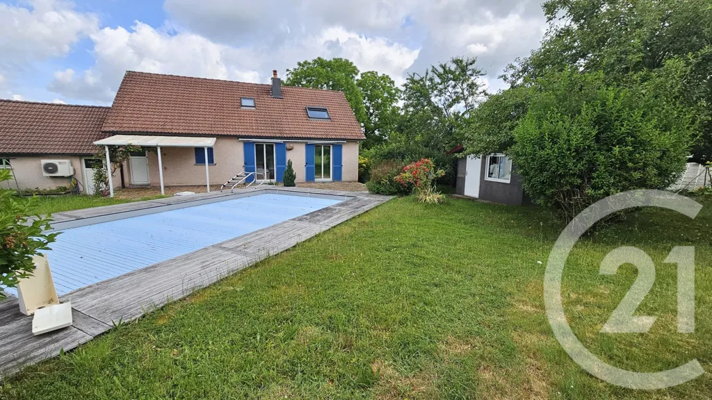 Piscine - Maison avec Piscine à Mamirolle