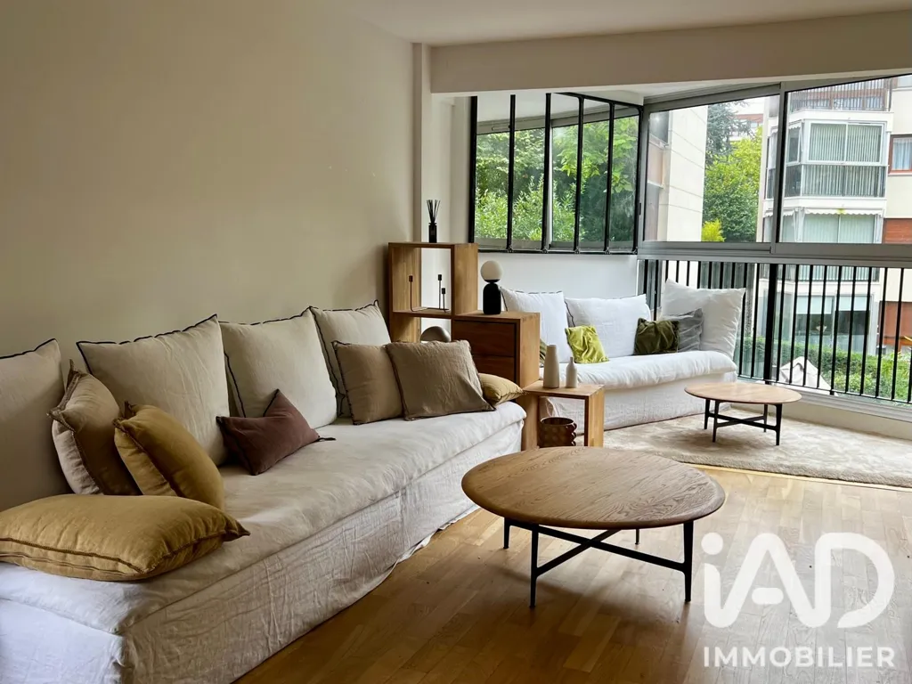 Séjour - Appartement 2 Pièces avec Piscine à Le Chesnay