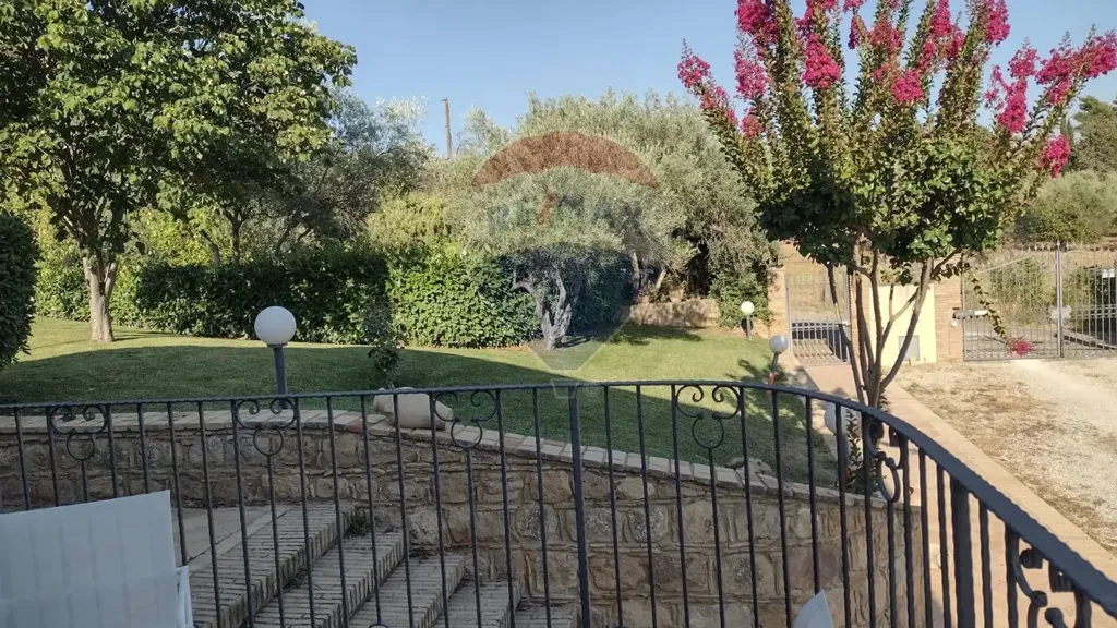 Aed - Spacious Villa with Garden in Piazza Armerina
