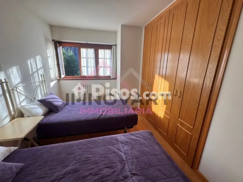 Bedrooms - Apartment with Balconies in L'Aldosa