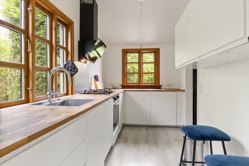Kitchen - Fenced Detached Villa in Bagsværd