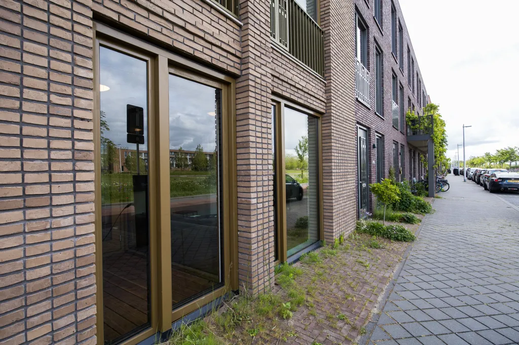 Välivaade - Modern Flat with Patio in Leeuwesteyn