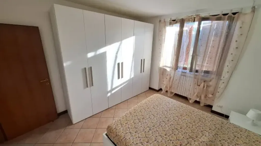 Bedrooms - Furnished Flat with Kitchen in Bregnano