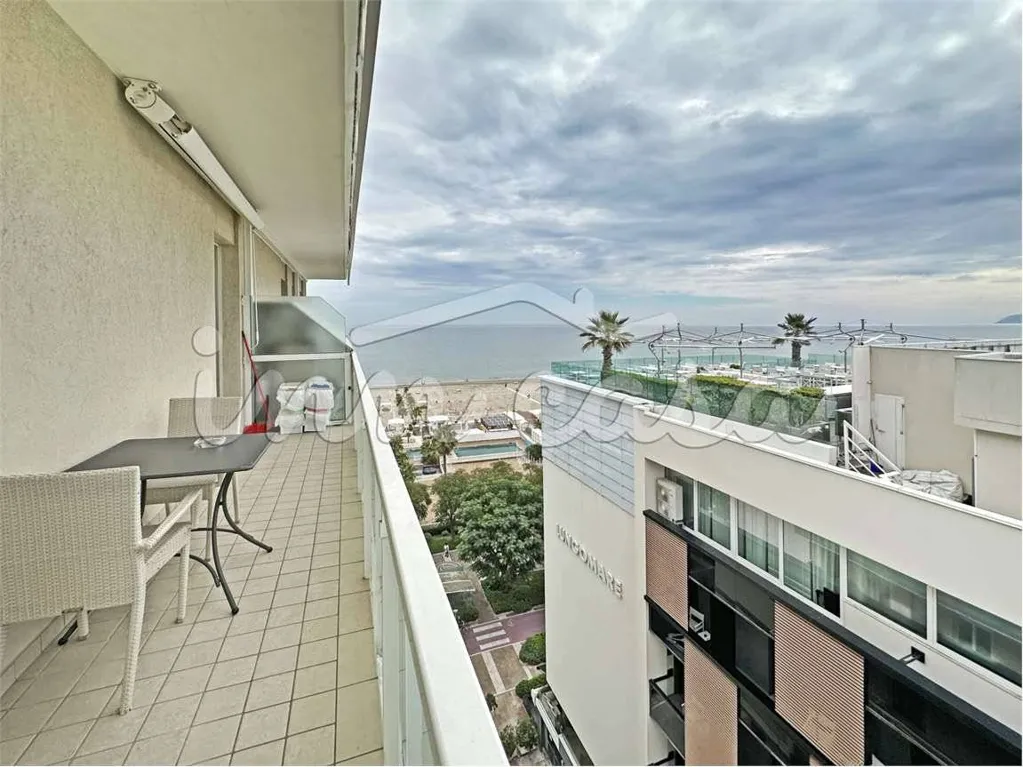 Rõdu - Apartment with Sea View in Riccione