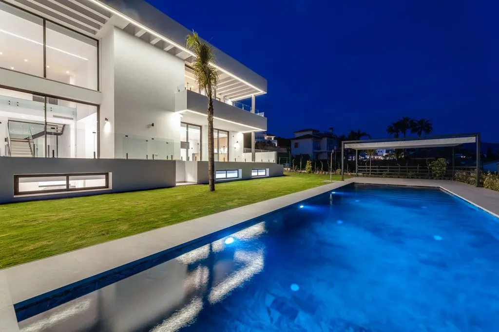 Bassein - Luxury Villa with Infinity Pool in Benahavís