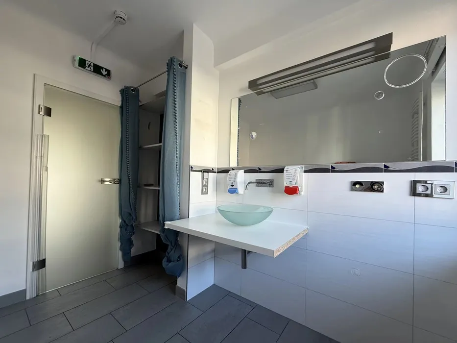 Vannitoad - 5-Bedroom House with Multiple Uses in Luxembourg