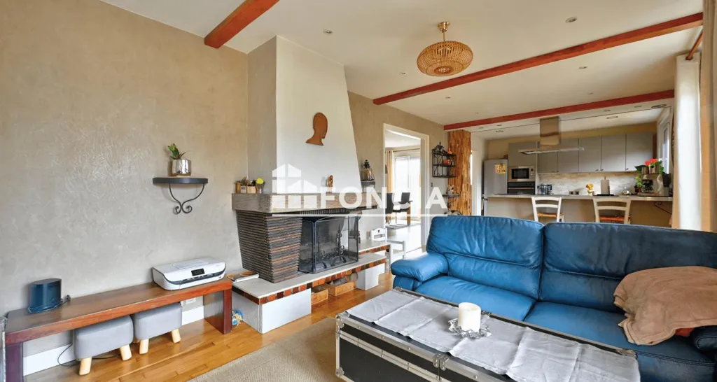 Elutuba - Three-Bedroom House with Subterranean Space in Osny