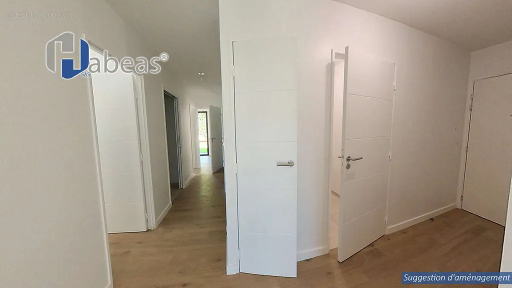 hallway_entrance