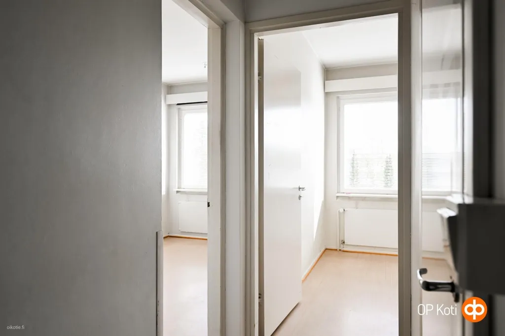 hallway_entrance
