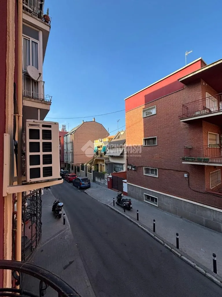 Balcon - Reformed Flat with Balcony Views in Salamanca