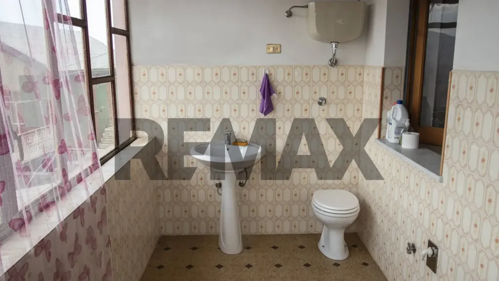 Bathrooms - Semi-detached House with Terrace in Fabrizia