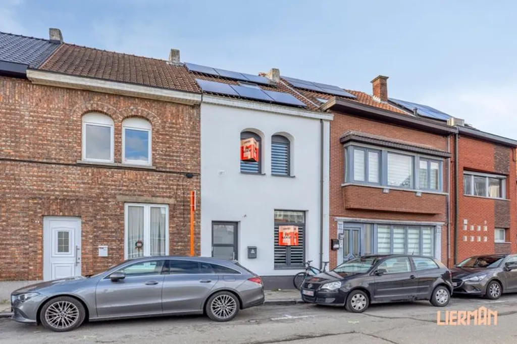 3 magamistoaga maja asukohas Aalst