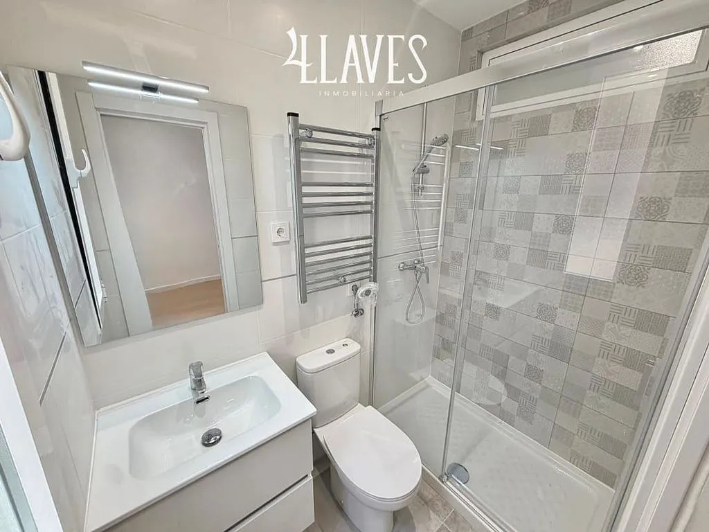 Vannitoad - Modernised Flat with Balcony in Atocha
